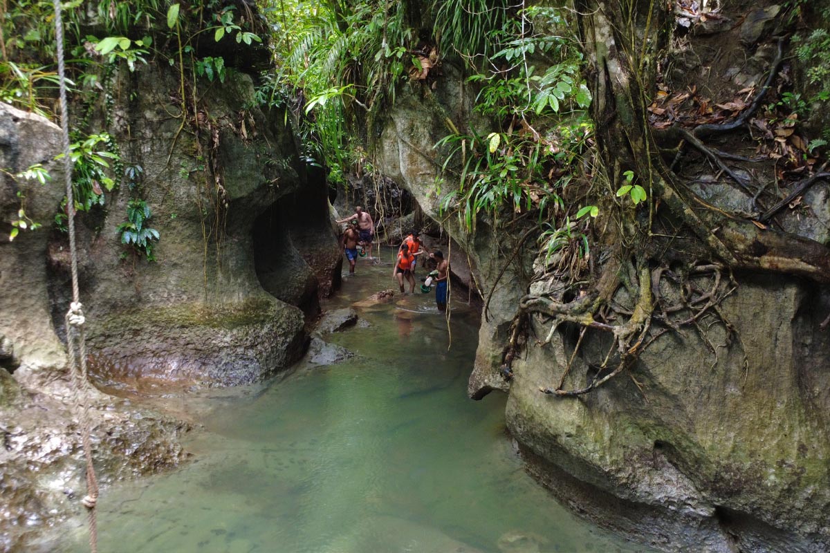 land-tour-caves-siargao